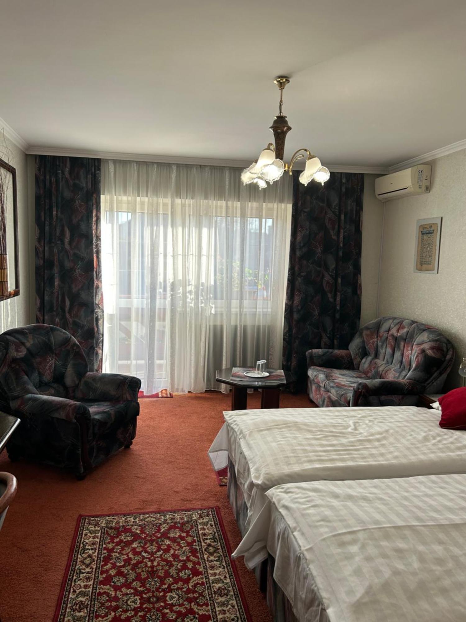 Bed and Breakfast Angela Panzio Berettyóújfalu Esterno foto